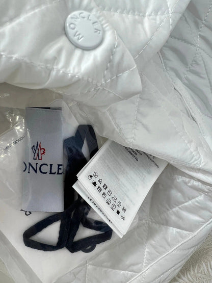 MONCLER 25S DOWN VEST IN WHITE 099