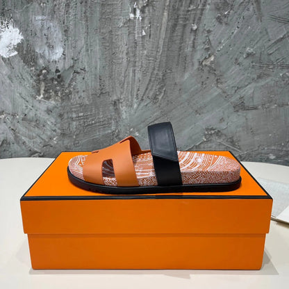 CHYPRE SANDAL GOLD CALFSKIN UNIQUE