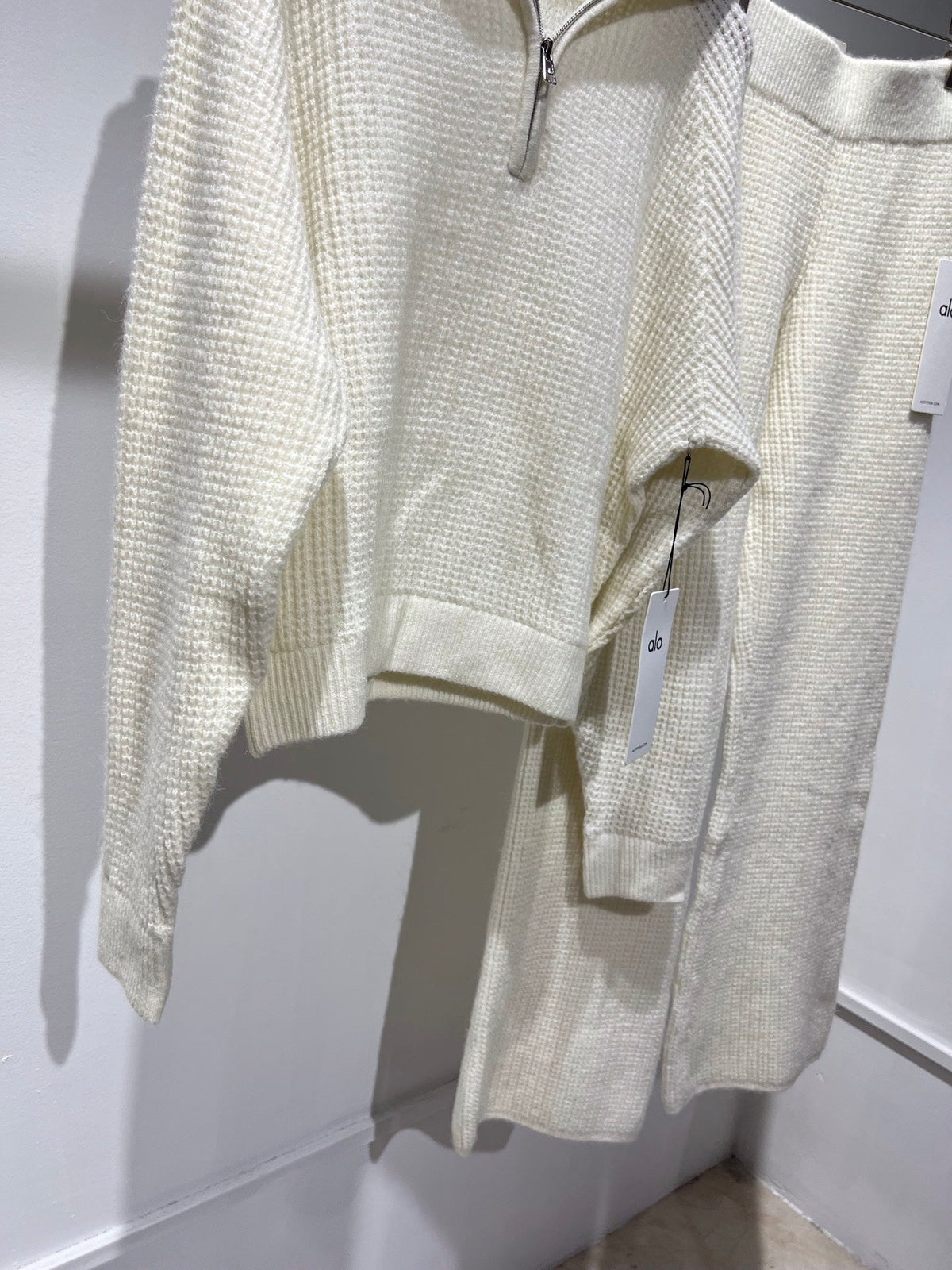 Alo Yoga Cashmere Plush Waffle