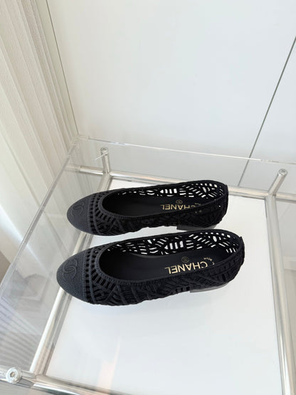 Chanel 26 Ladies Ballet Flats Black in Fabric 597336