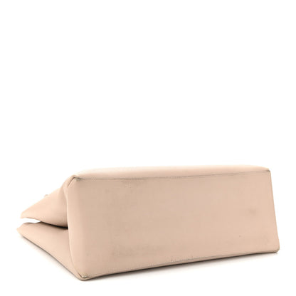 Grained Calfskin Lockme Shopper Greige