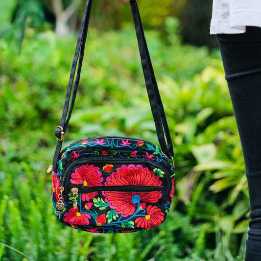 Ethnic Embroidered Multi-Layer Bag Ladies Embroidered Casual Cloth Bag.