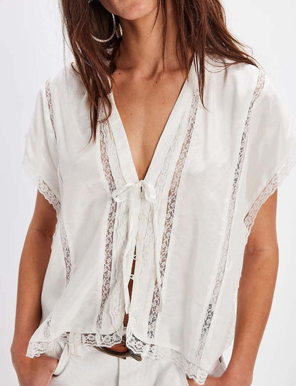 Trendy V-Neck Lace Trim Solid Color Top