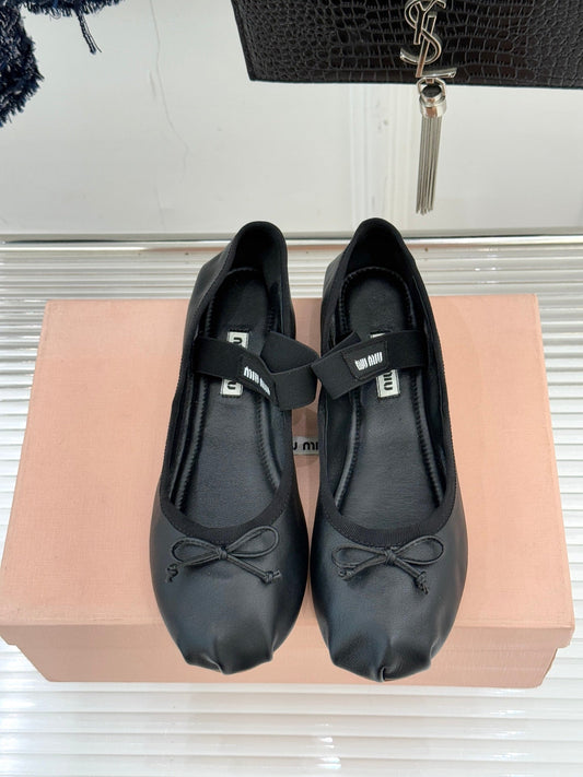 Miu Classic Bow Letter Ballet Flat Black Sheepskin 570999