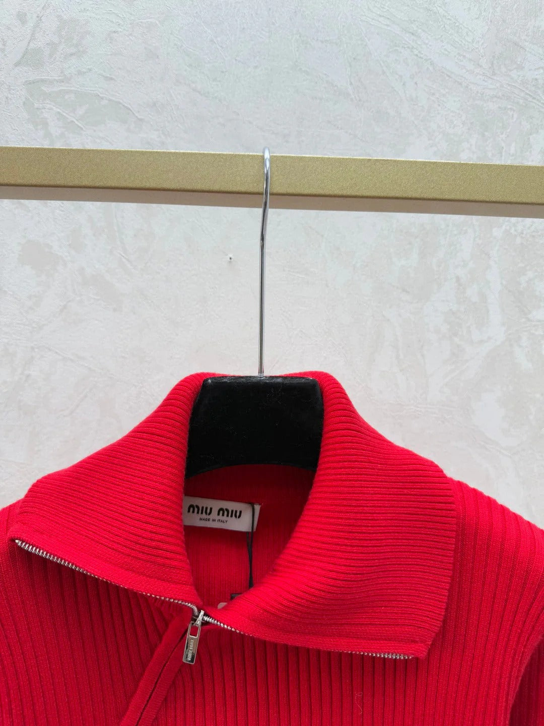MIUMIU SWEATER STYLE 680