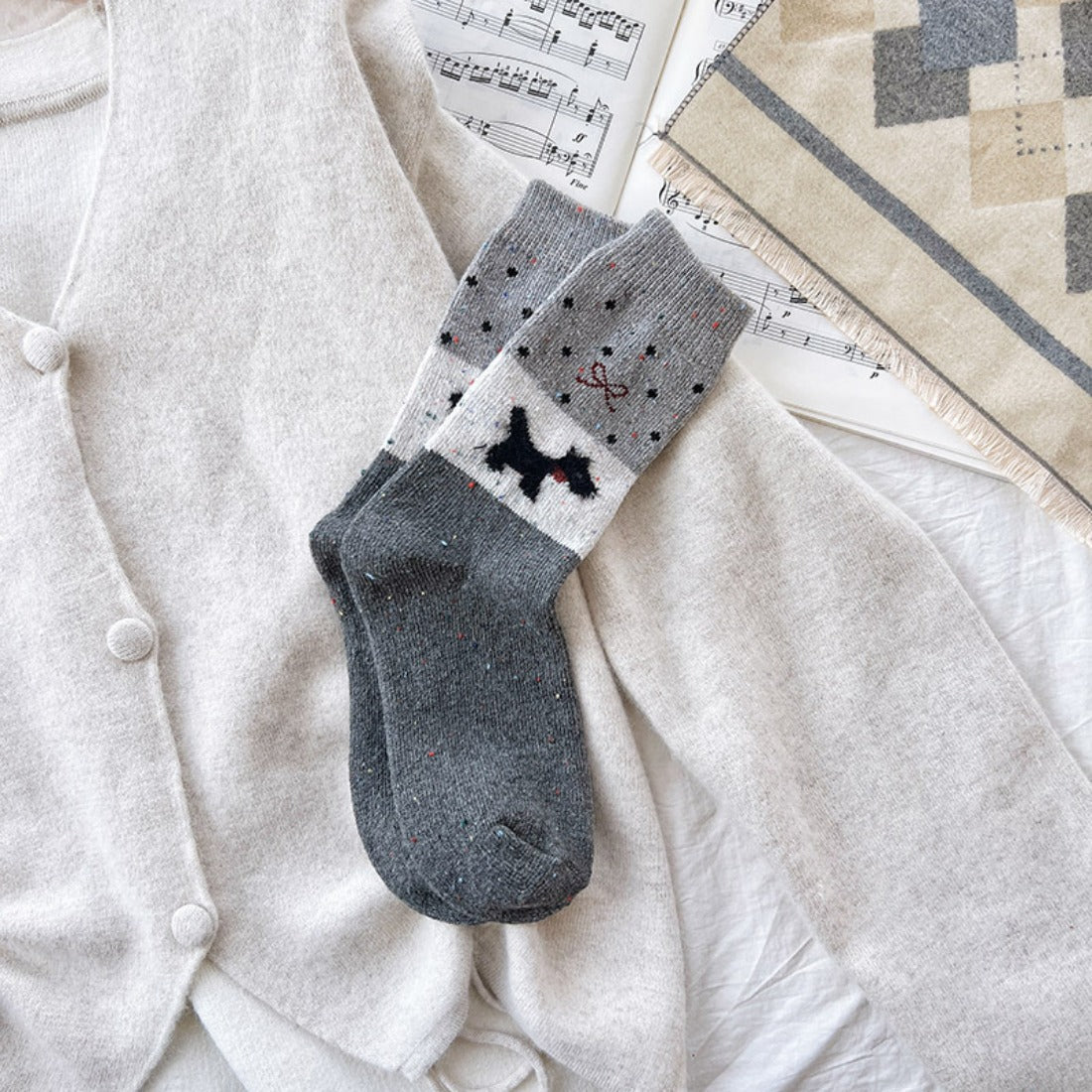 Rufia - Gray and White Dog Pattern Thick Warm Socks