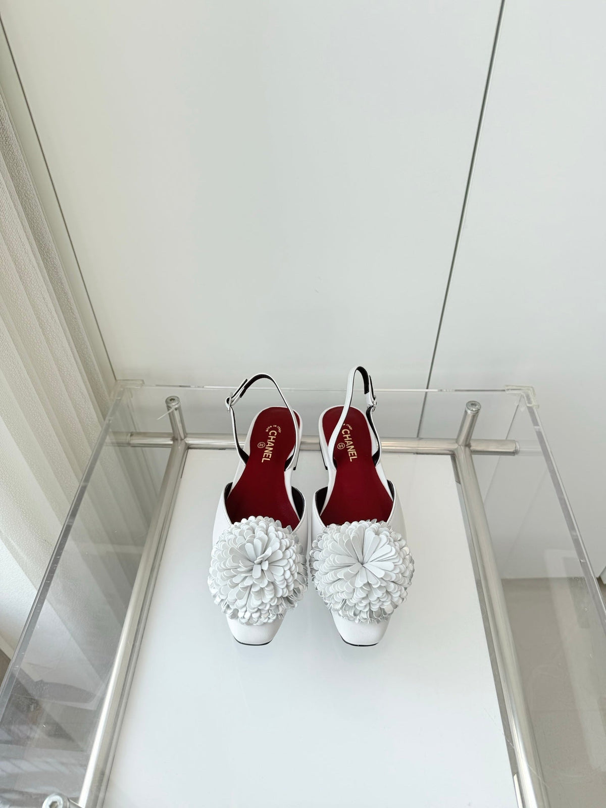 CC 26 Flower-shaped Sandal White Lambskin 597408