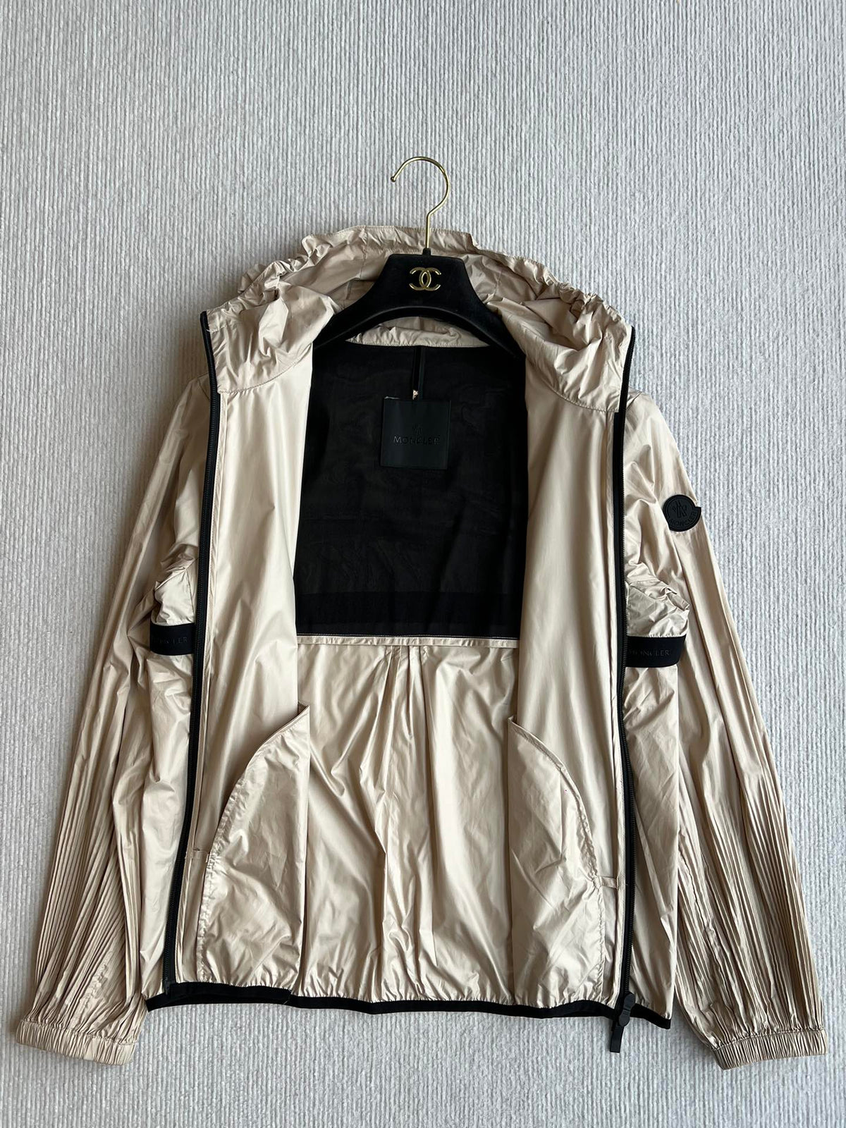 Moncle 25 Sun-Proof and Windproof Jacket Coffee Nylon 269694