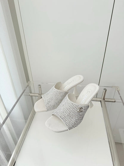 CC 26 Sandal 90 White Rhinstone Deer Hide 597377