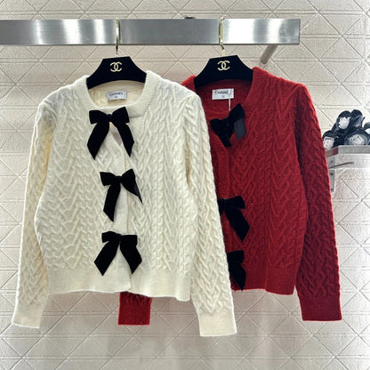 CC 26 Round Neck Bow Cardigan Red and Cream Wool 331418