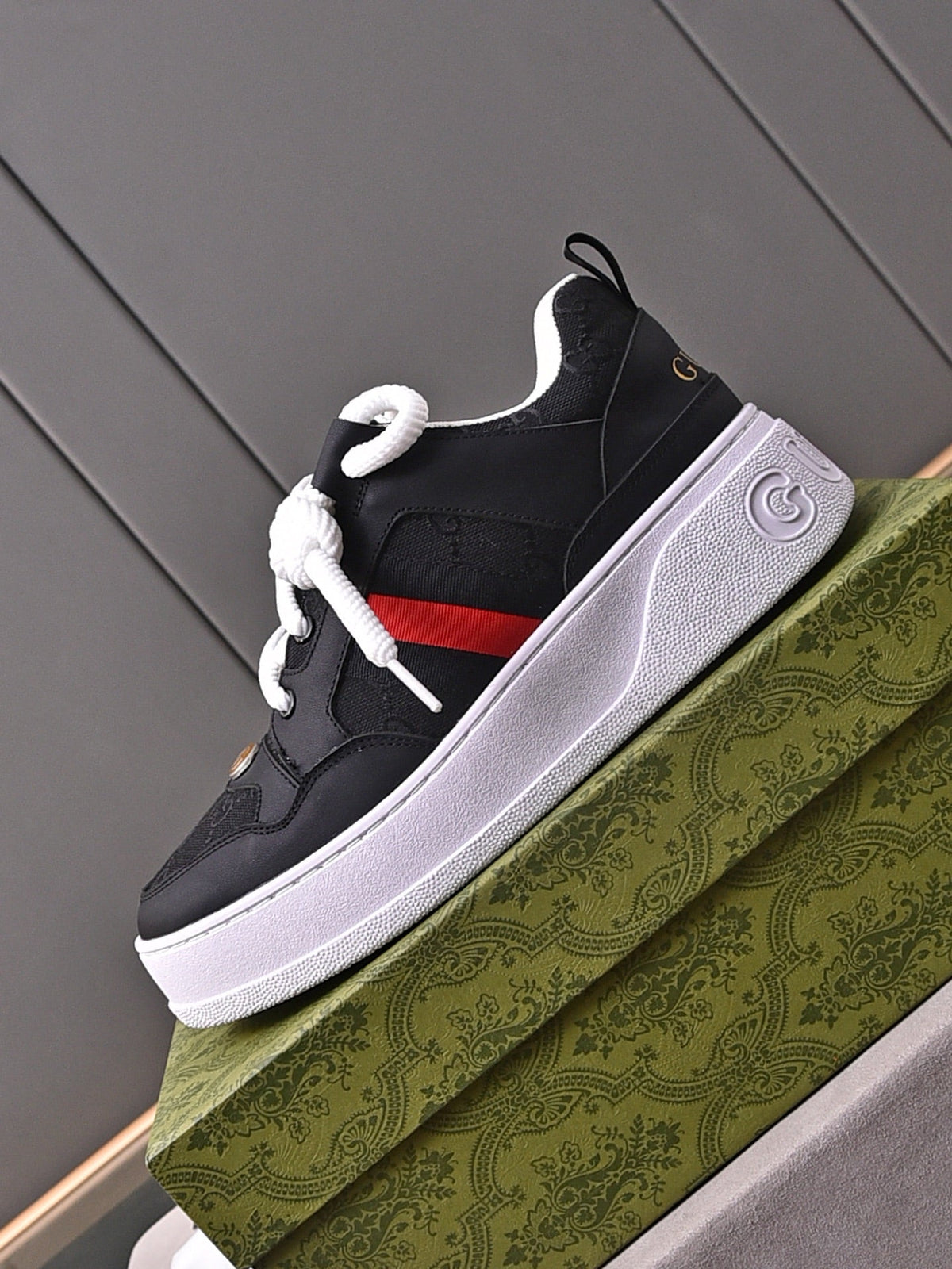 GG SCREENER LEATHER TRAINERS