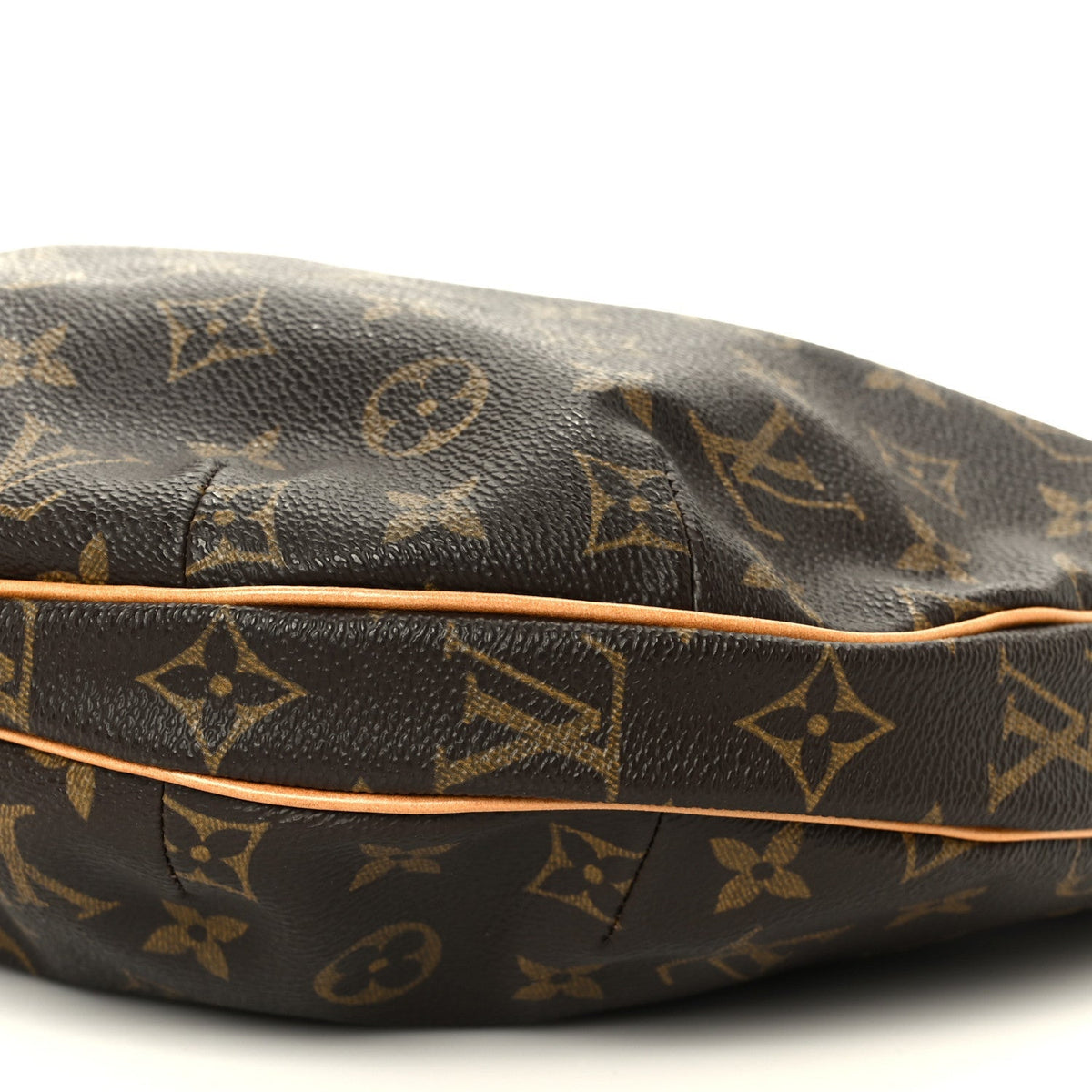 Monogram Croissant MM