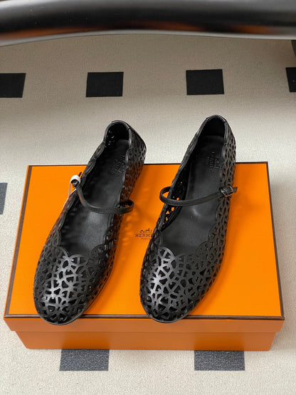 HM 26S Meli Ballet Flats Black in Cowhide 593801