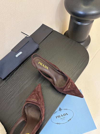 PRADA 25ss Retro Brown Triangle Logo Pointed Toe Kitten Heel in Lambskin 580367