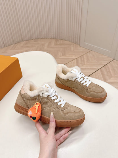 LV Stadium Sneaker White Brown Suede Wool 595425