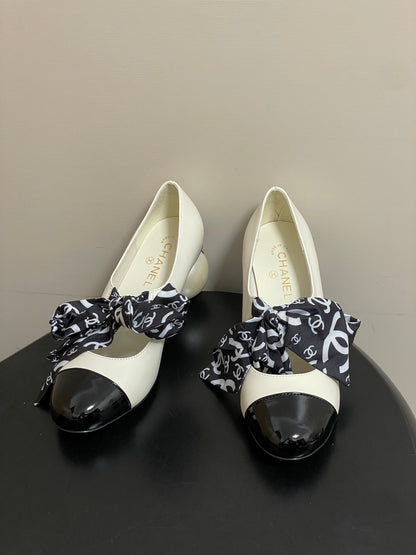 CC 26 Double C Pearl Heel Pump With Silk Ribbon White Sheepskin 593157