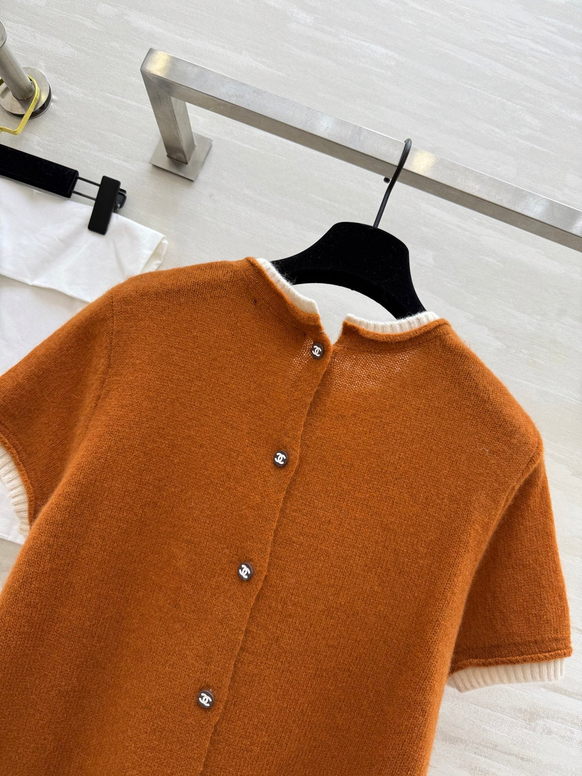 CHANEL SHORT SLEEVE TOP STYLE 262