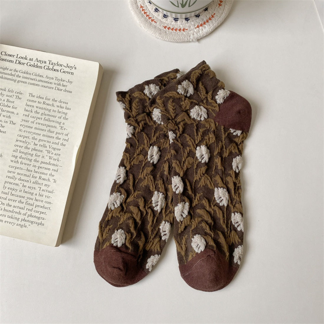 Rufia - Embossed 3D Floral Ankle Socks
