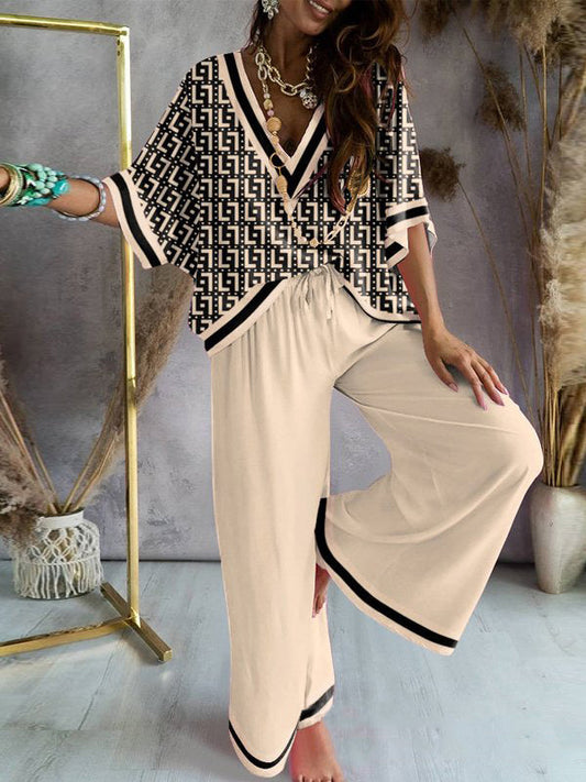 Urban Loose Printed V-Neck T-Shirt & Wide Leg Pants Suit