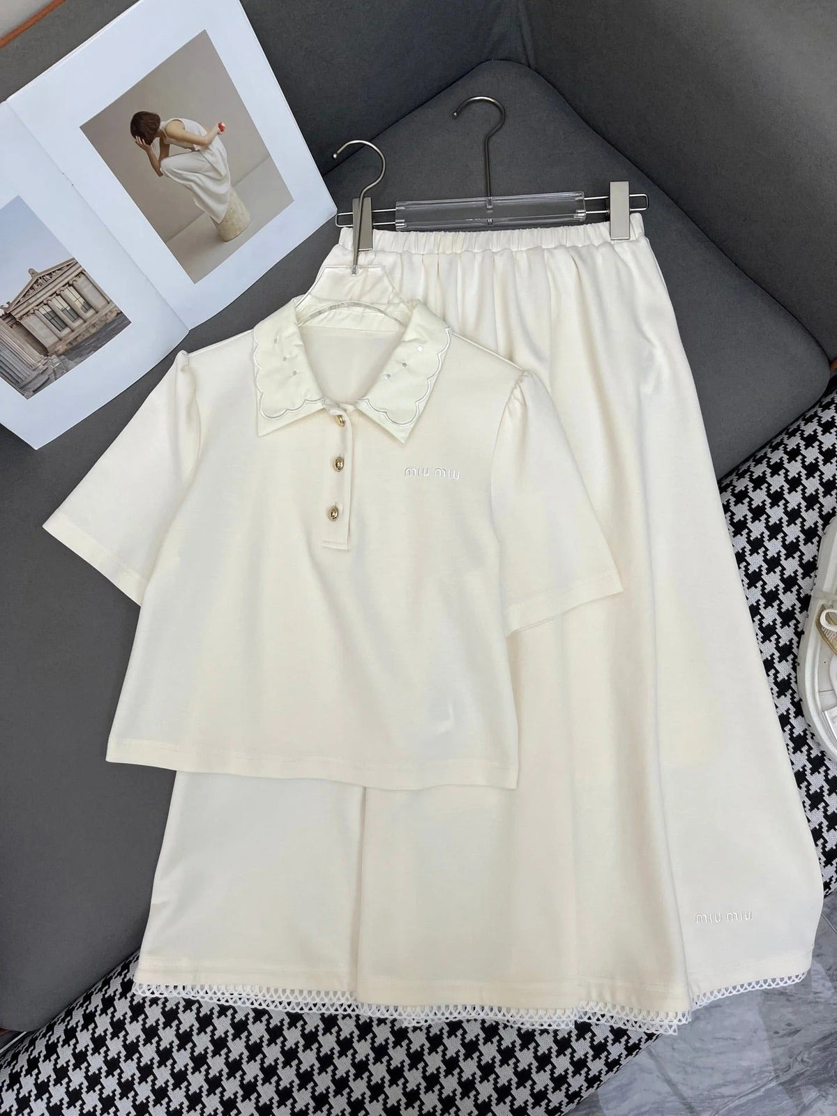 ELEGANT SET – TOP WITH FLOWY A-LINE SKIRT