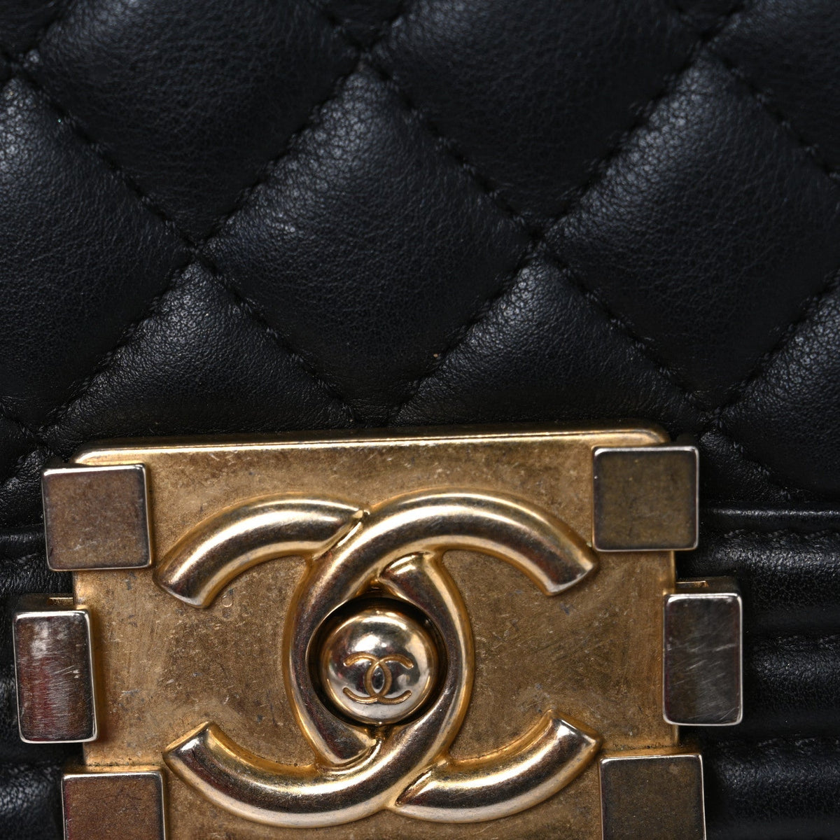 Lambskin Quilted Medium Boy Flap Black