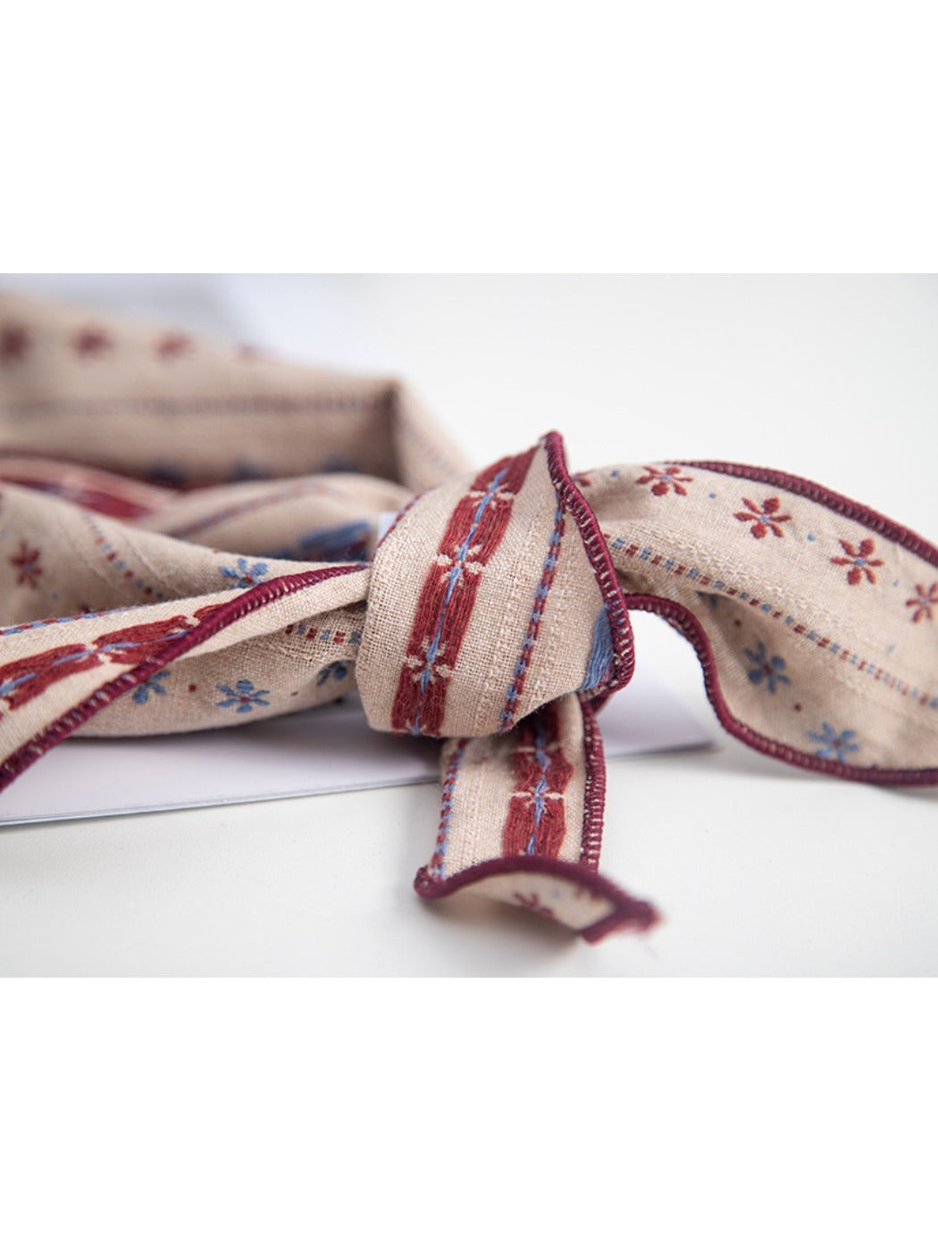 Sscarvii - Vintage Embroidered Triangle Scarf