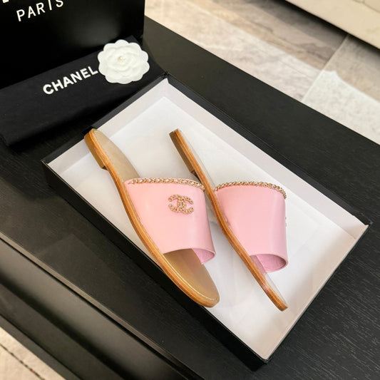 CC 26C Double C Chain Cross Pink Beige Sheepskin
