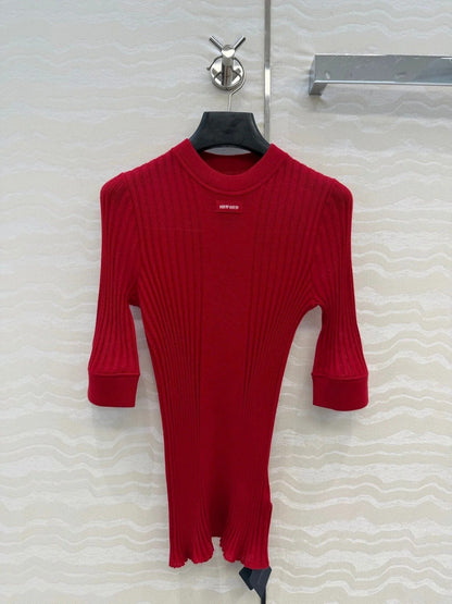 MIUMIU SHORT-SLEEVE SWEATER STYLE 837