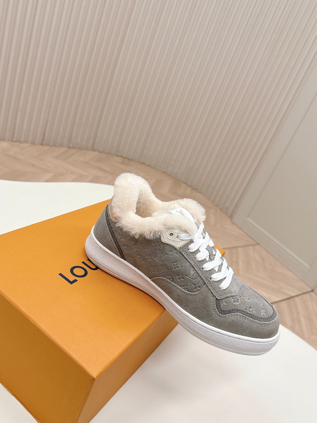 LV Stadium Sneaker Grey Suede Wool 595430