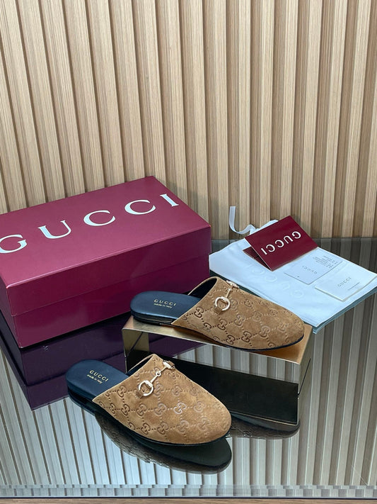 Gucci 25 Horsebit Light Brown Mule GG Suede 563082