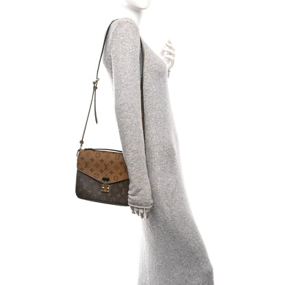 Reverse Monogram Pochette Metis
