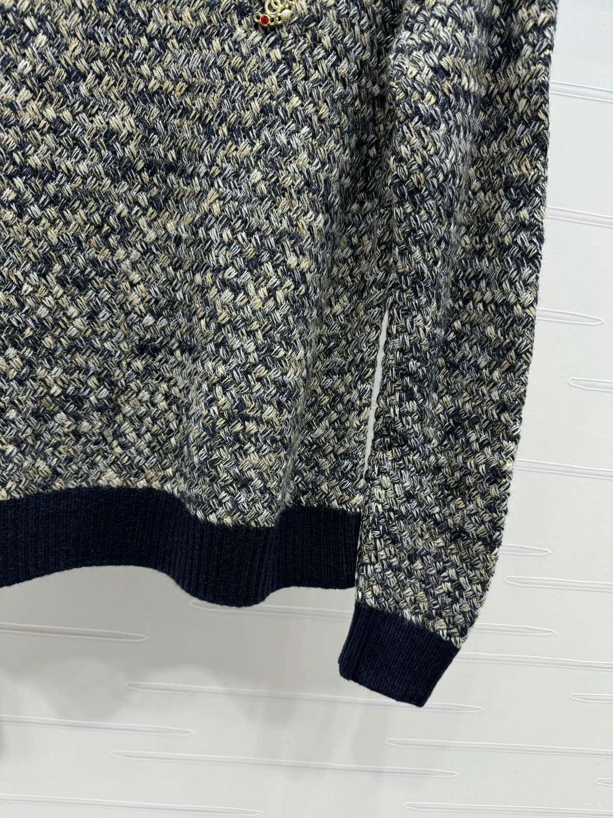 CC 25 Contrast Color Sweater 5 Brooch Gray Wool 305409