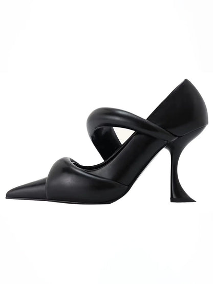 Alondra Pointed-toe Kitten Heels