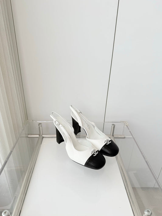 Chanel 26 High Heels Black White  90 in Lambskin 597387