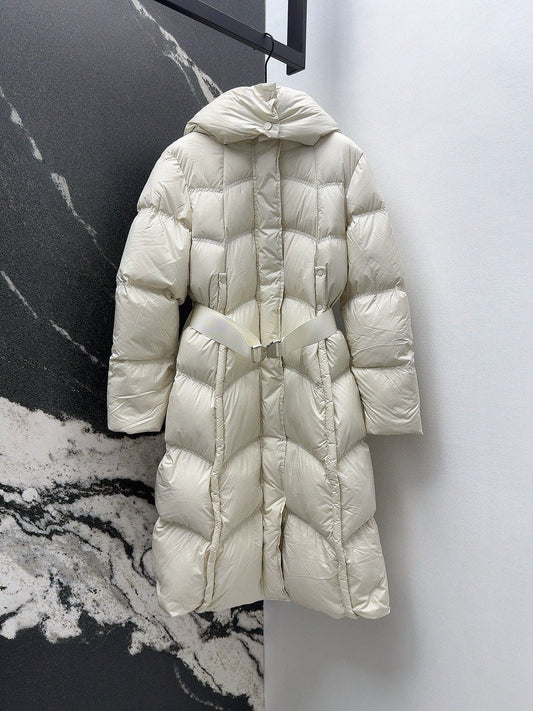 Burberry 25 Hooded Short Down Jacket with Adjustable Waist White Polyester