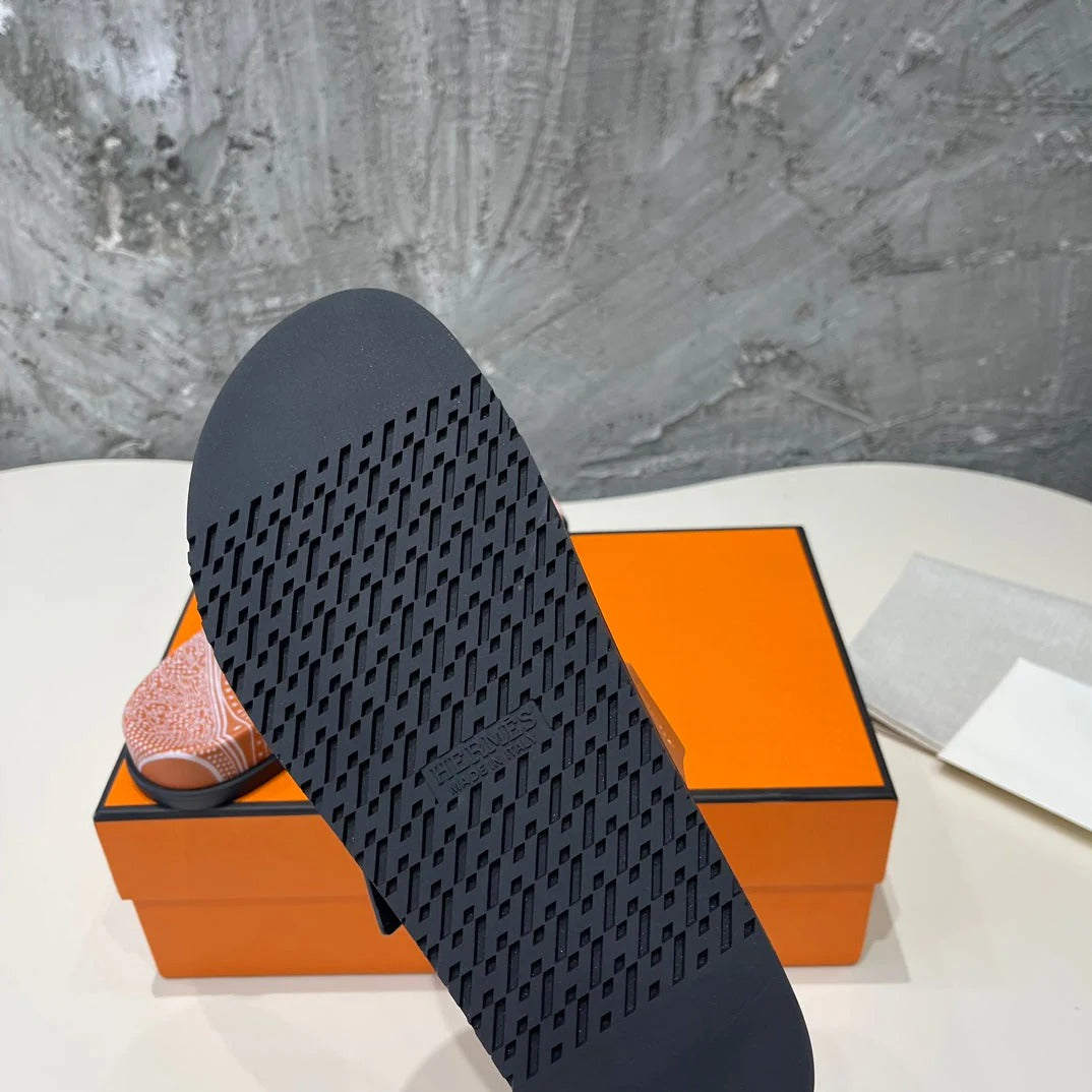 CHYPRE SANDAL GOLD CALFSKIN UNIQUE