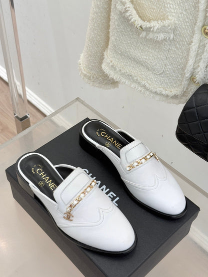 CC 25s Double C Buckle Half-Length Slippers White Calfskin 557700