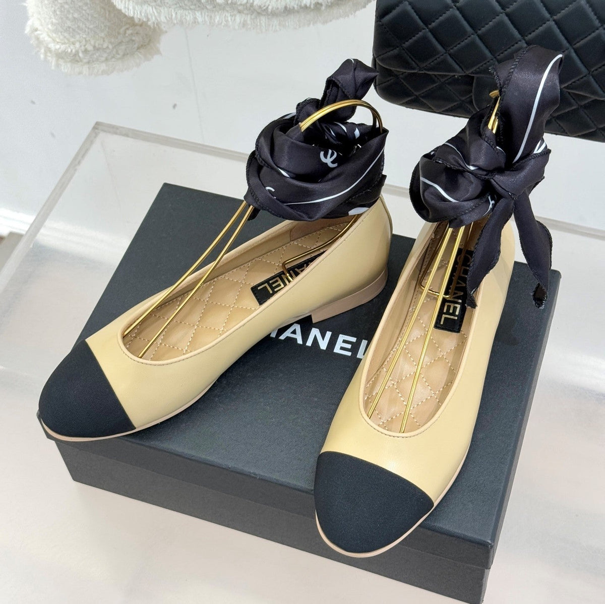 CC 26C Double C Ribbon Flat Shoes Black Beige Cafskin Fabric 557534