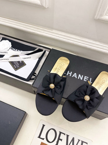 CC 26s Bow Slippers Black Satin Sheepskin 586896