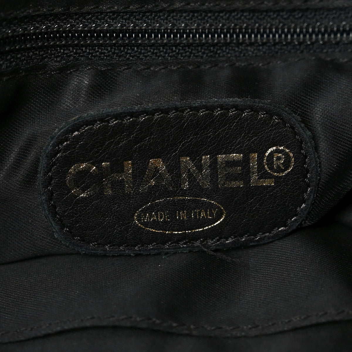 Caviar Embroidered Logo Shoulder Bag Black