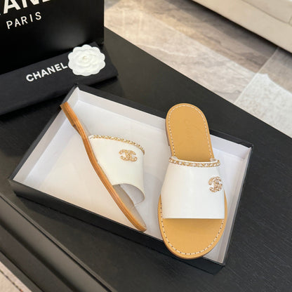 CC 26C Double C Chain Cross White Beige Sheepskin