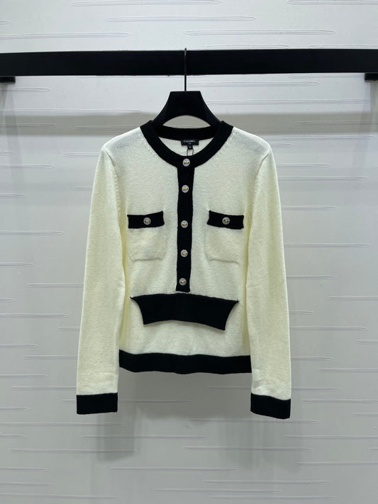 CC 25F Round-Neck Knitted Long-Sleeved Cardigan White Wool