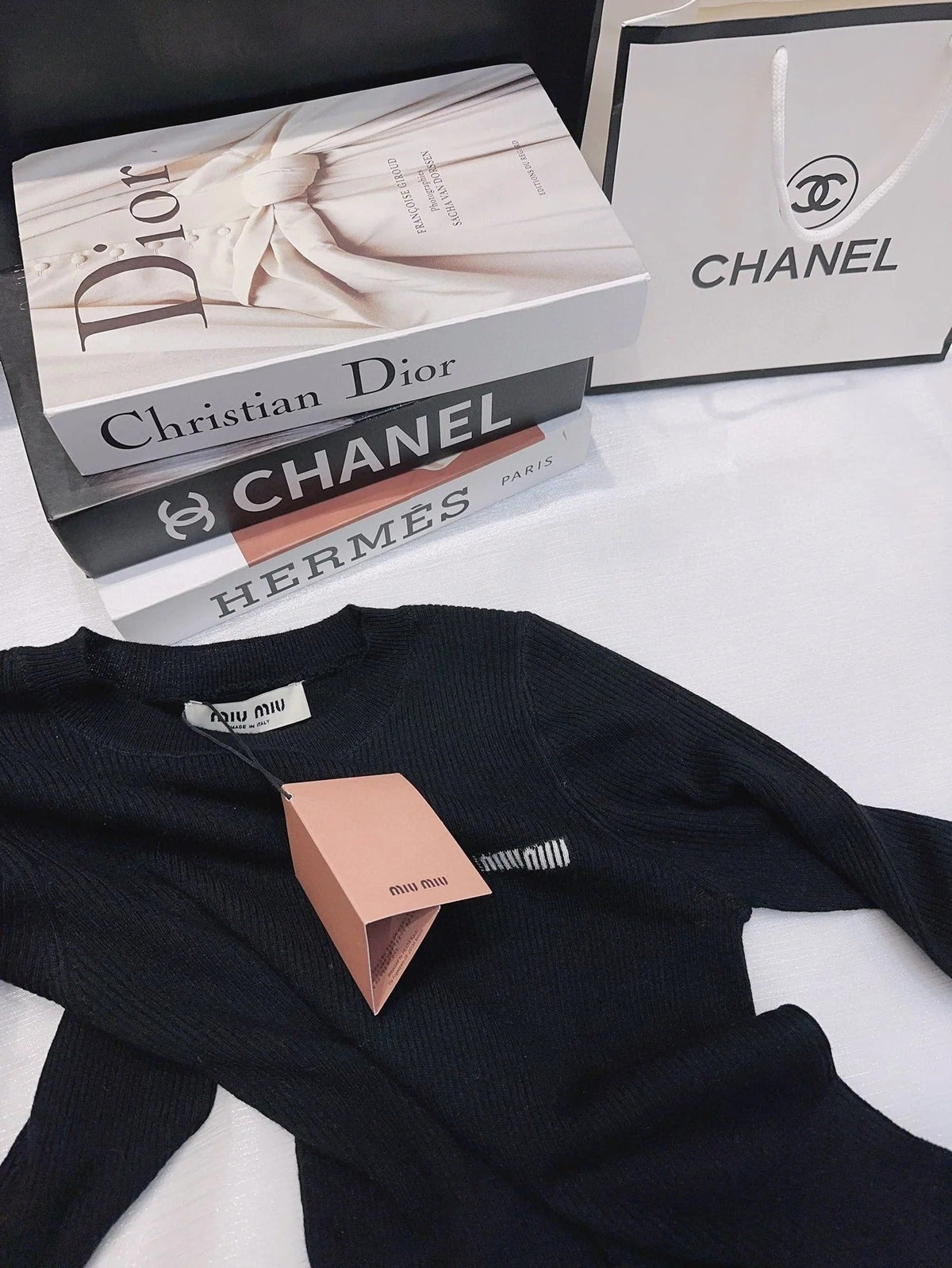 MIUMIU SWEATER STYLE 722