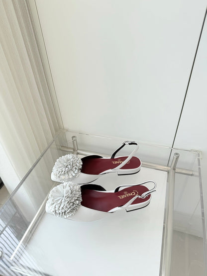 CC 26 Flower-shaped Sandal White Lambskin 597408