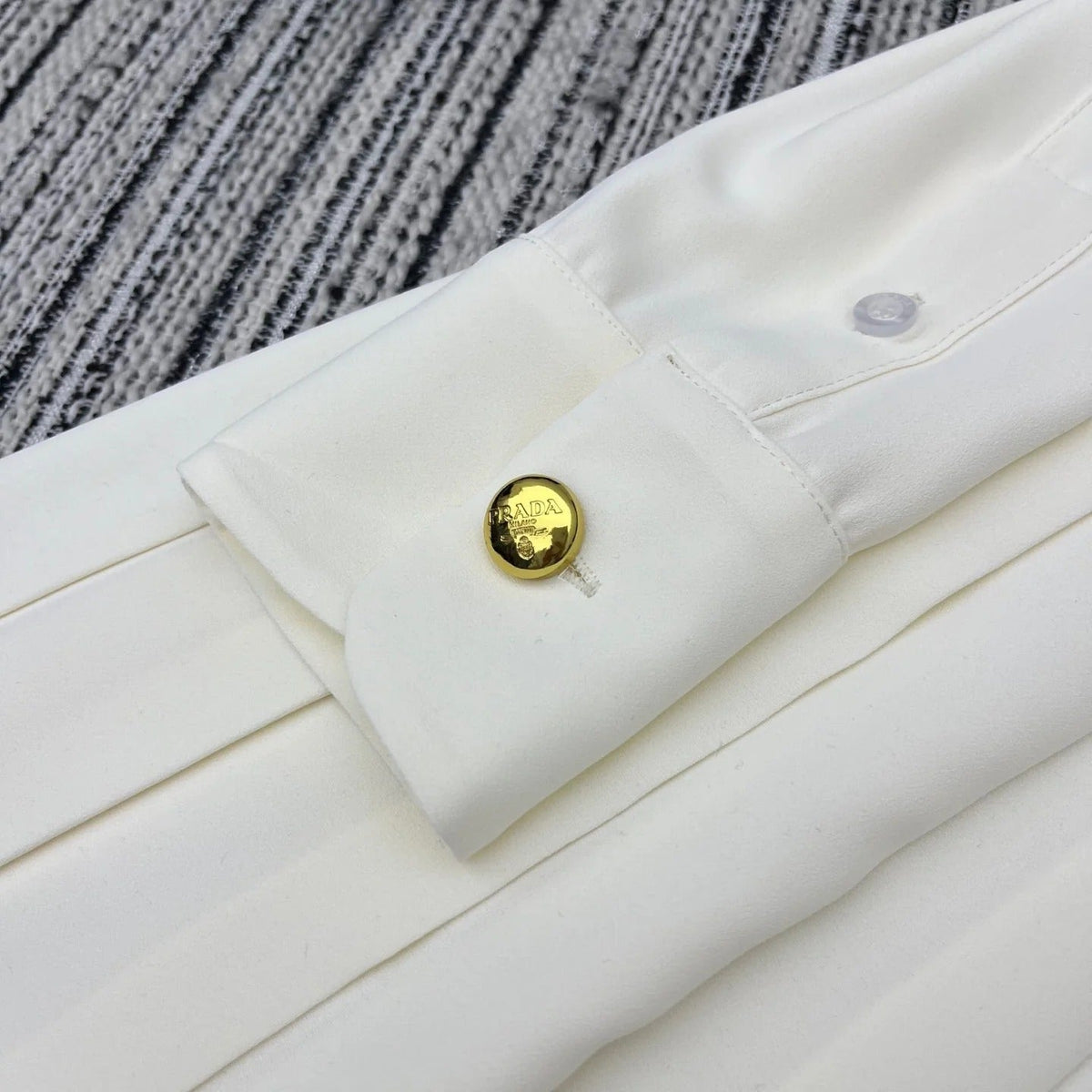 PRADA 25S LONG-SLEEVE COLLARED PLEATED DRESS 360