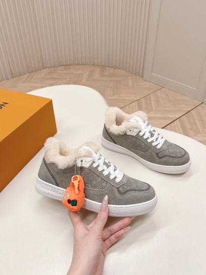 LV Stadium Sneaker Grey Suede Wool 595430