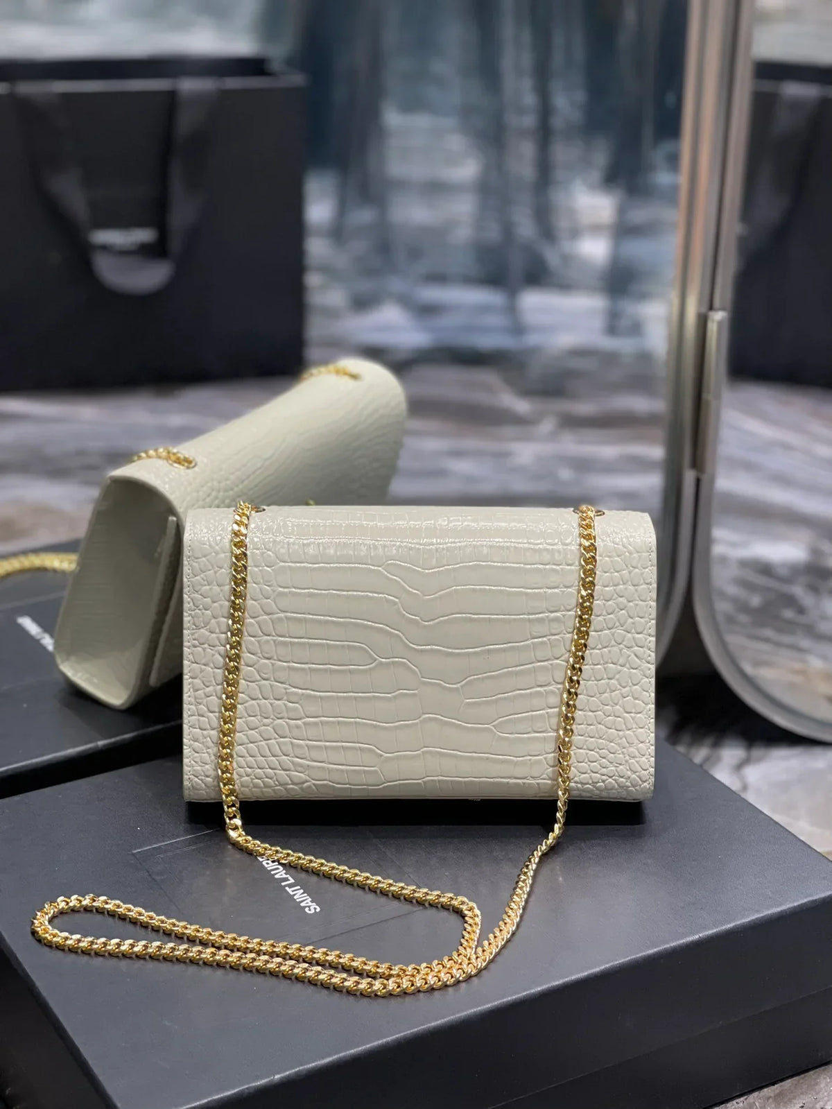 YSL KATE 24cm
