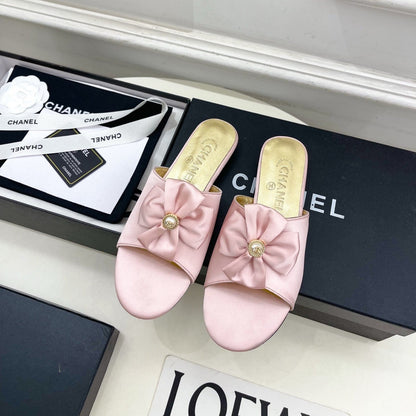 CC 26s Bow Slippers Pink Satin Sheepskin 586899