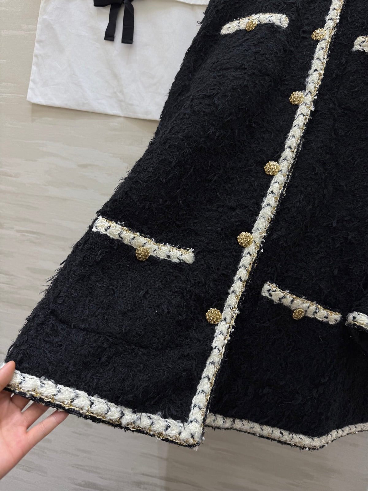 CC FW 25/26 Cape Black White Tweed 343347