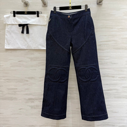 Chanel Straight Leg Jeans 800653